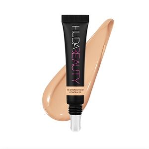 HUDA BEAUTY Concealer